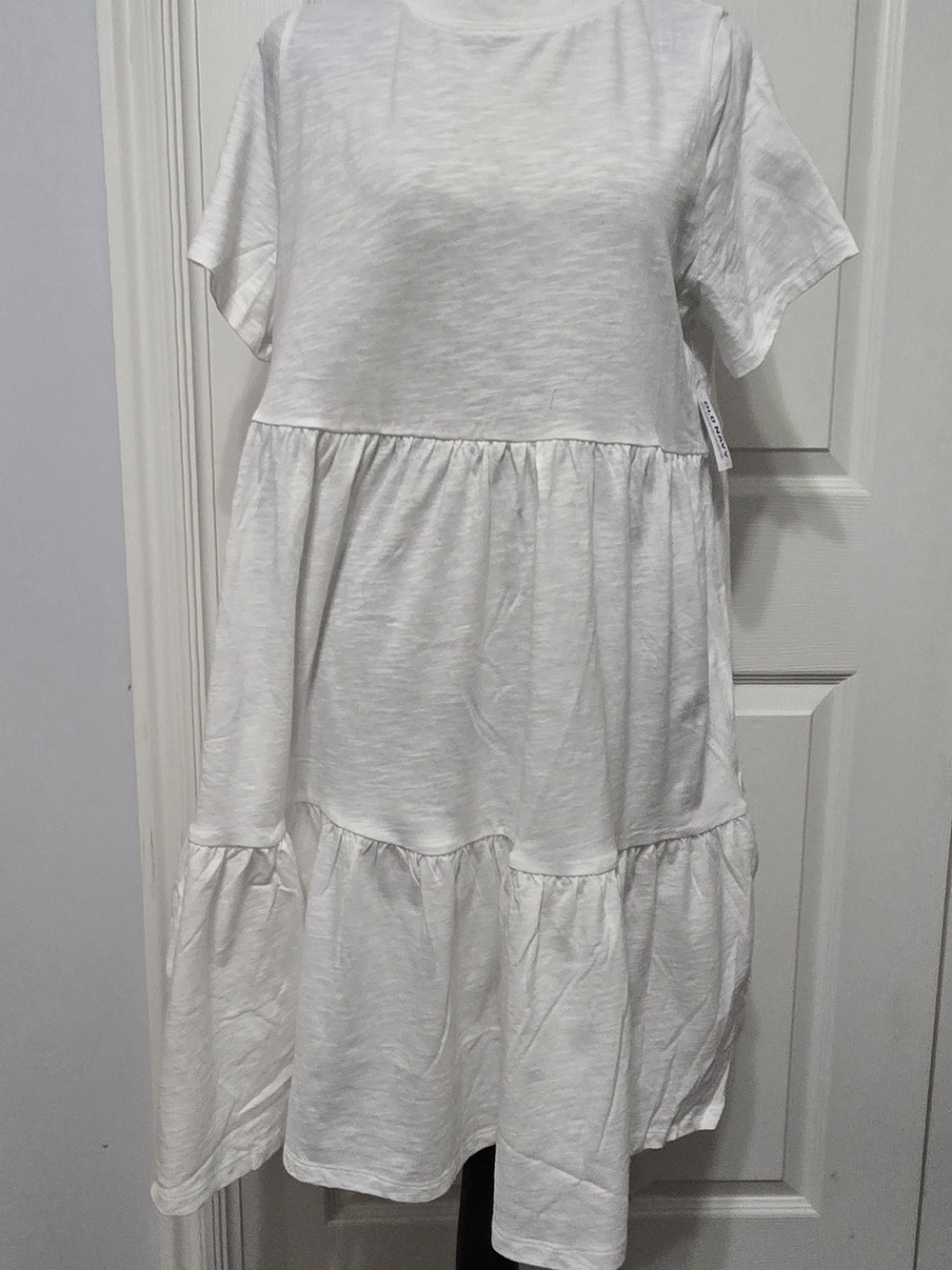Old Navy White Tiered Short Sleeve Casual Dress